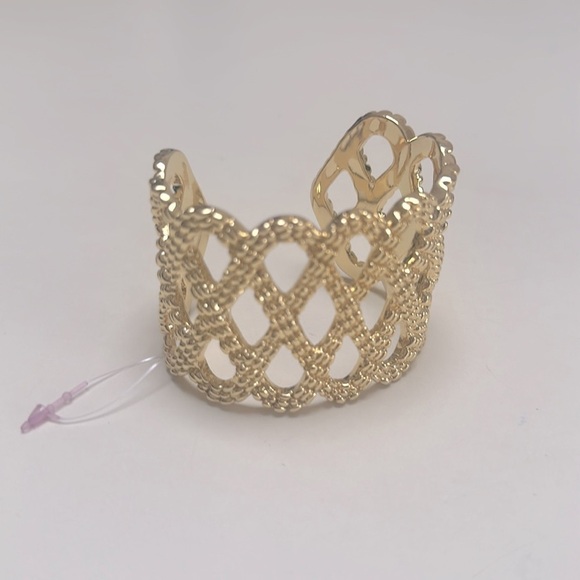 🆕 LILLY PULITZER Gold Tone Beautiful weave cuff Bracelet 😍 - Picture 4 of 16